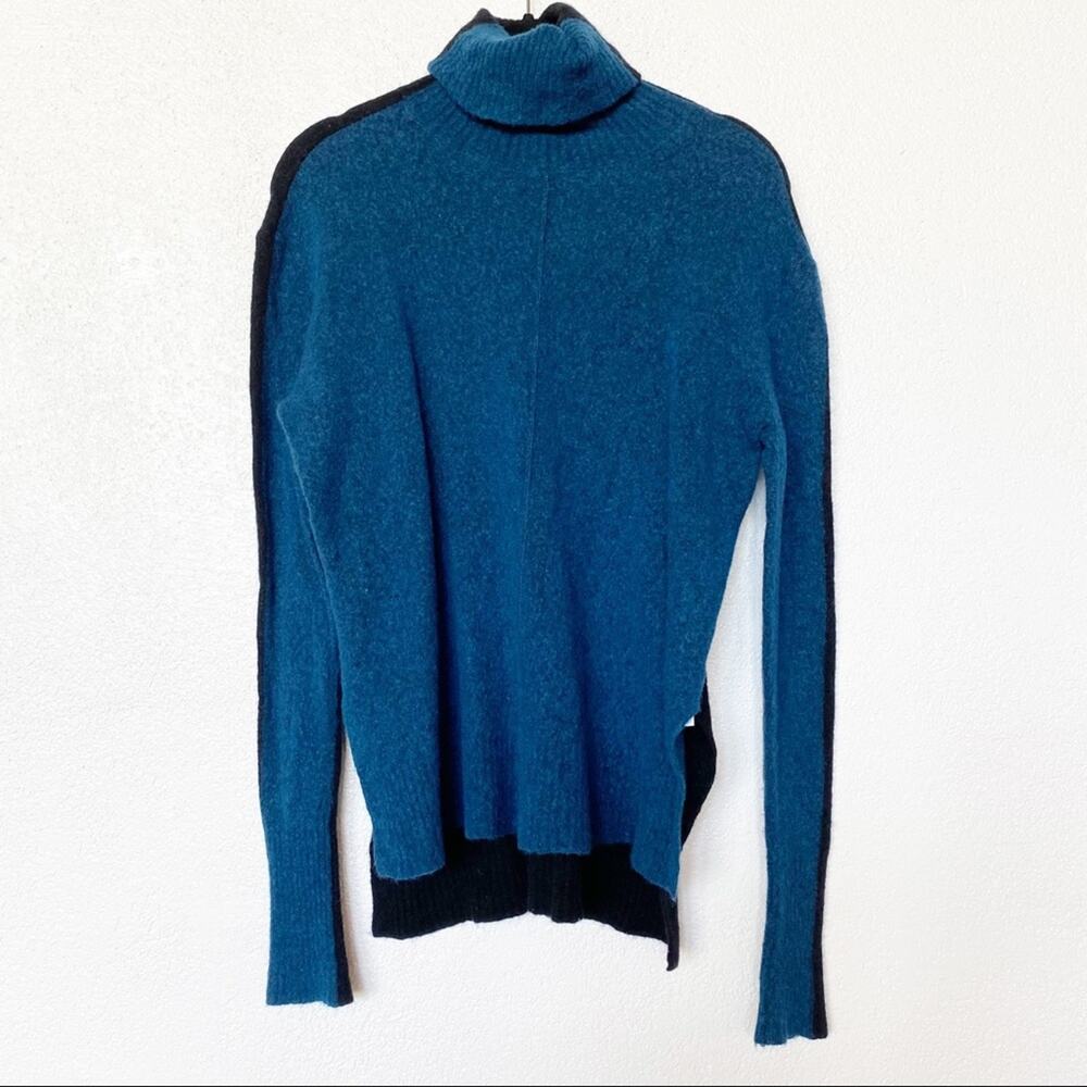 Athleta Transit Colorblock Turtleneck Sweater Size XS